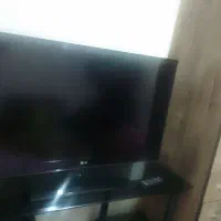 ال سی دی ۴۲در حد نو سالم بدون ایراد