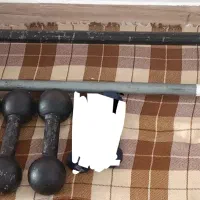 وسایل ورزشی جنس آهنی.