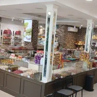 خدمات و نظافت فروشگاه