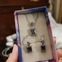 نیم ست نقره.مناسب هدیه .کاملا نو