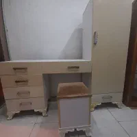 کمد(میزآرایش باصندلی)