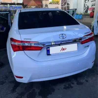 تویوتا کرولا بی رنگ کم کار