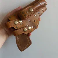 چرم دوزی دختر بهار