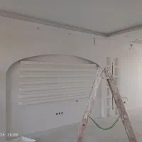 نقاش و نقاشی ساختمان