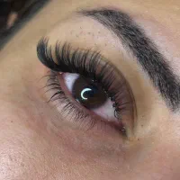 خدمات و آموزش اکستنشن مژه|خدمات آرایشگری و زیبایی|اصفهان, برازنده|دیوار