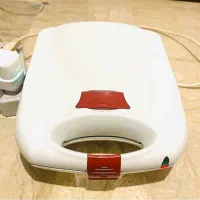 دستگاه ساندویچساز تمیز و سالم در حد نو(فروش فوری)