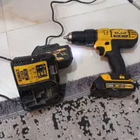 دریل شارژی دیوالت چکشی اصل با دو باطری و شارژر