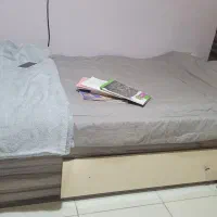 تخت و دراور و پاتختی|تخت و سرویس خواب|کرج, حصارک بالا|دیوار