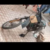 موتورسیکلت فقد برق کشی وصل بشه