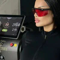 لیزر فول‌بادی ۴۰۰ در تخفیف بلک فرایدی، شاتی و ژلی