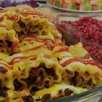 غذای خانگی و پیش غذا و دسر و فینگرفود ( مادوتا )|خدمات پذیرایی، مراسم|تبریز, |دیوار