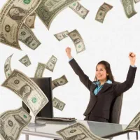 همکار خانم با حقوق ثابت و بیمه