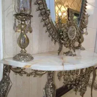 آینه و شمعدان برنجی|بوفه، ویترین، کنسول|تهران, نیروی هوایی (پیروزی)|دیوار