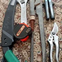 تعدادی وسایل صنعتی|ابزارآلات|شازند, |دیوار