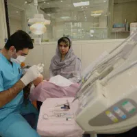 منشی دندانپزشکی