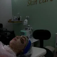 پاکسازی پوست فیشیال و درماپلنینگ