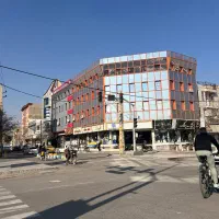 فروش یا معاوضه یک واحد اداری تجاری