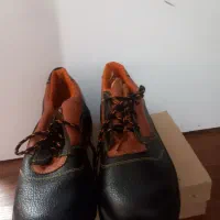 کفش کار پنجه آهنی