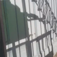 در ب حیاط بیرون واشو