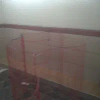 قفس داخل خونه سگ وگربه