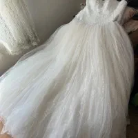 فروش ۴ عدد لباس عروس بسیار زیبا متن و کامل بخونید|لباس|تهران, سازمان آب|دیوار