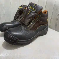 کفش ایمنی و کار