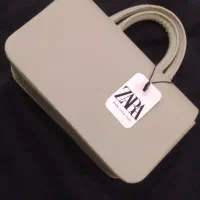 کیف برندzara