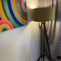 آباژور سه پایه هنری