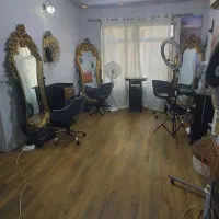 اجاره میز ناخن و تخت مژه و فشیال|اجارهٔ دفتر کار، اتاق اداری، مطب|تهران, حشمتیه|دیوار