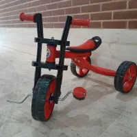 سه چرخه نو قرمز
