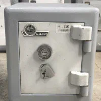 گاوصندوق کاوه مدل 75k (ارتفاع 42 عرض 30 وزن 102kg)