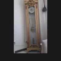 ساعت ایستاده طلایی