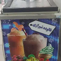 یک عدد دستگاه فالوده زن و ذرت مکزیکی به فروش میرسد