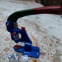 دستگاه دکمه زن