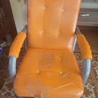 صندلی و میزآینه دار و کشودار