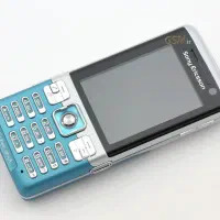 نیا   زمند. سونی اریکسون C702 خراب