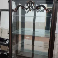 بوفه و آینه و شمعدان