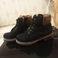 نیم بوت|کیف، کفش، کمربند|سلماس, |دیوار