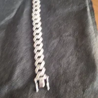 یک دسبند نقره زیبا استفاده نشده