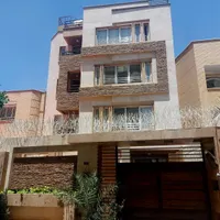 آپارتمان۱۴۳متری،۳خواب،واقع درشیخ صدوق،شیخ مفید