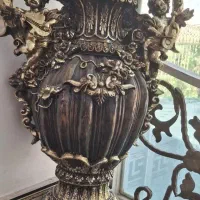گلدان و کنار سالنی