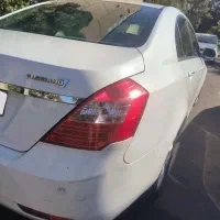 جیلی اتوماتیک سالم و کم کارکرد بدون رنگ