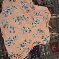 تعدادی لباس زنانه ۳۵۰ هزار همگی