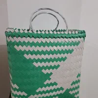 سبد دست بافت و سنتی در طرح و رنگ دلخواه