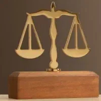 وکیل پایه یک دادگستری