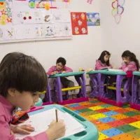 کلاس زبان مقدماتی (۱۰ سال به بالا)