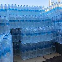 آب معدنی با حجم 1.5لیتری آکو آیس