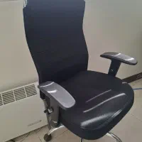 صندلی پشت توری