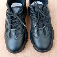 کفش|کیف، کفش، کمربند|قم, حکمت شمالی|دیوار