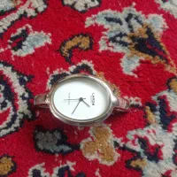 یک عدد ساعت نو